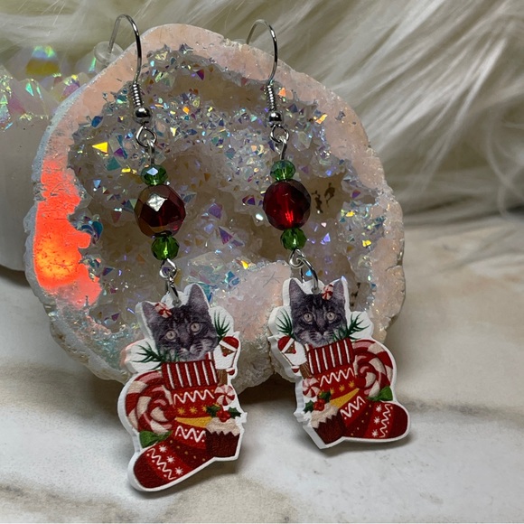 Kitty Cat Christmas Earrings - Picture 6 of 7